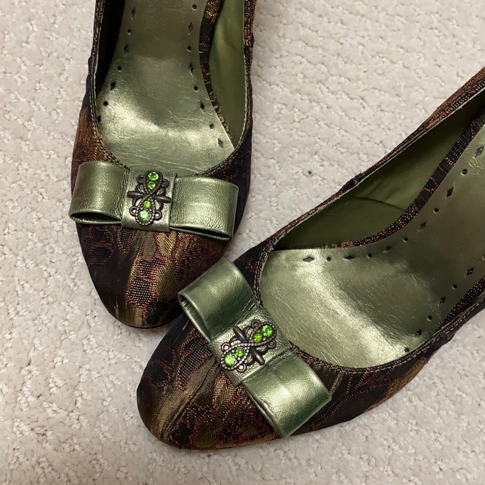 BCBGirls Green Satin Heels!